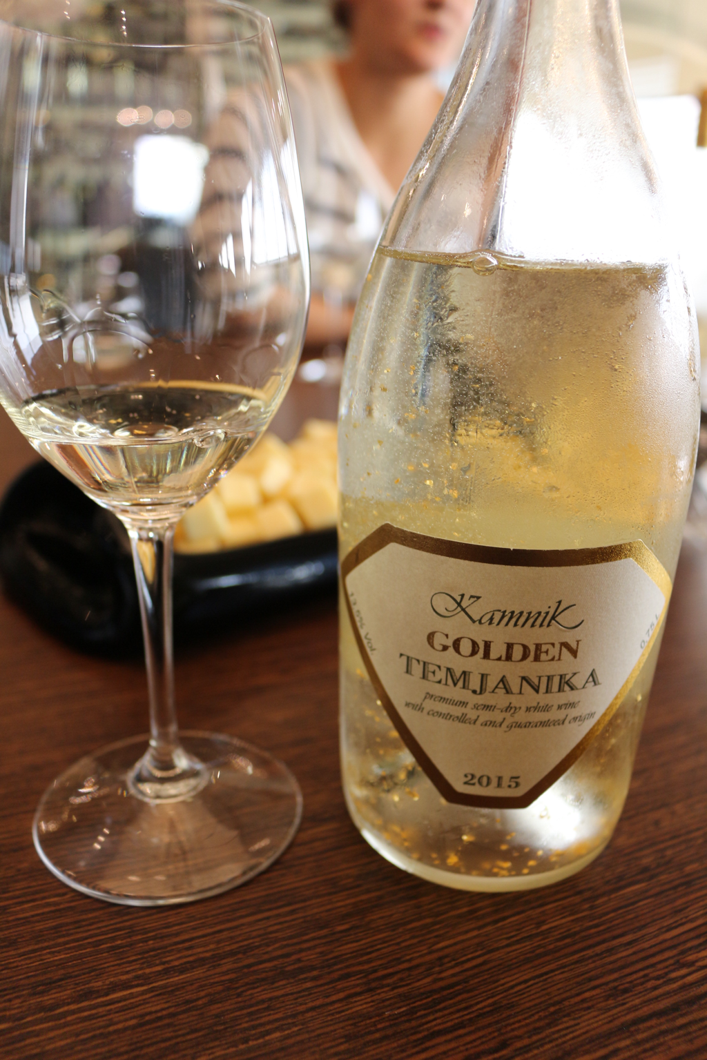 Imagem de capa: Macedônia, um vinho com flocos de ouro e um pulo a Kosovo!