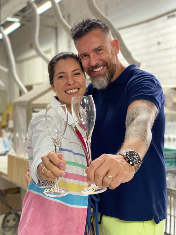 Imagem de capa: Espumante harmoniza com comida alemã? Com coragem, levamos este precioso líquido até as cervejarias e restaurantes típicos de Santa Catarina e tiramos a prova.