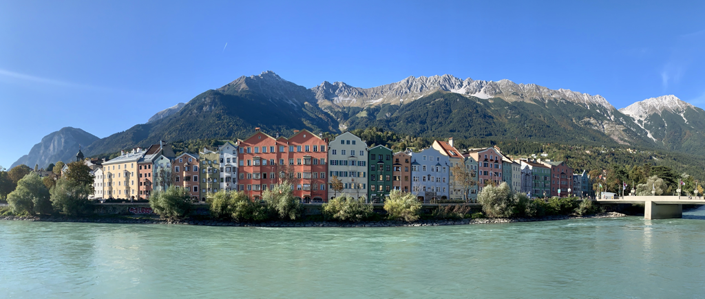 Imagem de capa: Conheça os vinhos da Austria em uma visita a Innsbruck, considerada o coração dos Alpes.