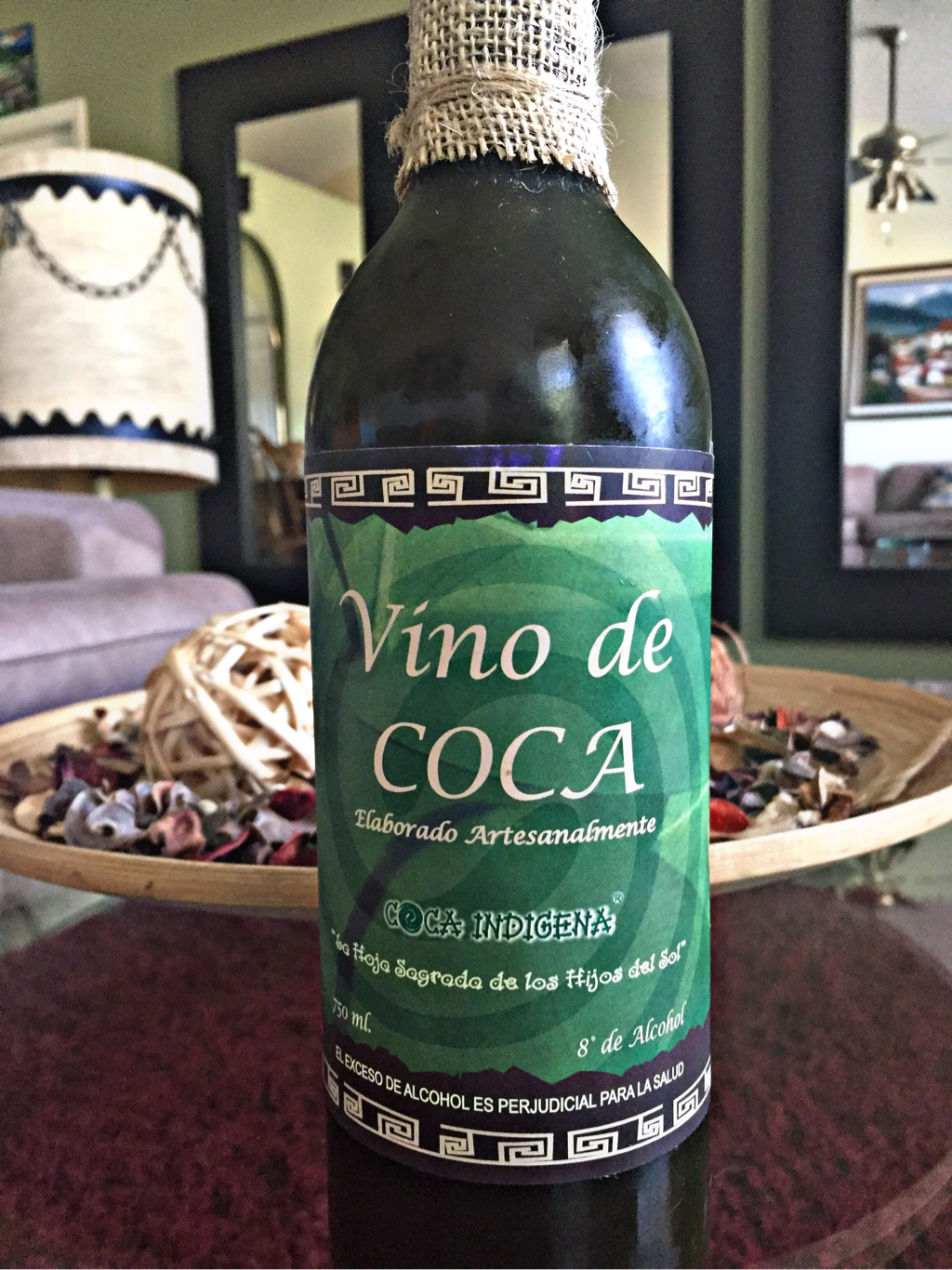 Imagem de capa: Conheça o vinho de Coca e saiba como foi criada a Coca-cola!