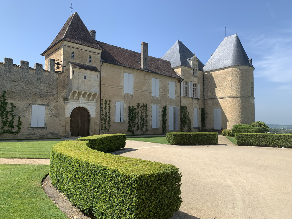 Imagem de capa: Chateau d’Yquem, o superstar de Sauternes!